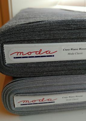 Moda Cross Weave in Grey and Black! Pefect background. Quilt Taffy Weave Ideas, Weave Fabric, Taffy, What To Make, Quilting, Weaving, Grey, Fabric, Black