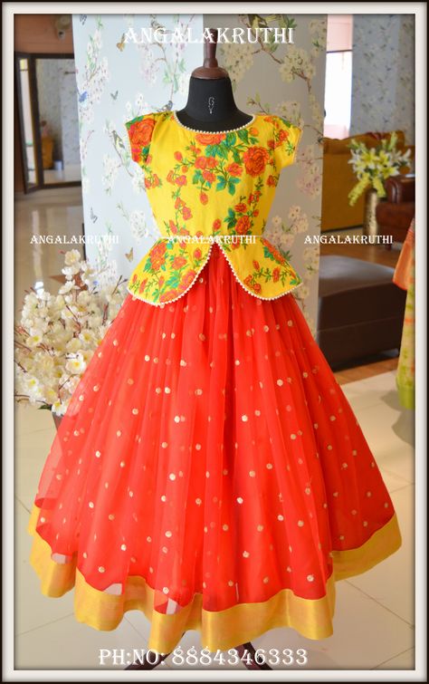 Gagra Choli Fashion For Kids, Kids Designer Wear, Designer Lehenga Blouse, Kids Party Frocks, Kids Long Dress, Langa Blouse, Kids Wear Girls, Kids Blouse Designs, Kids Lehenga