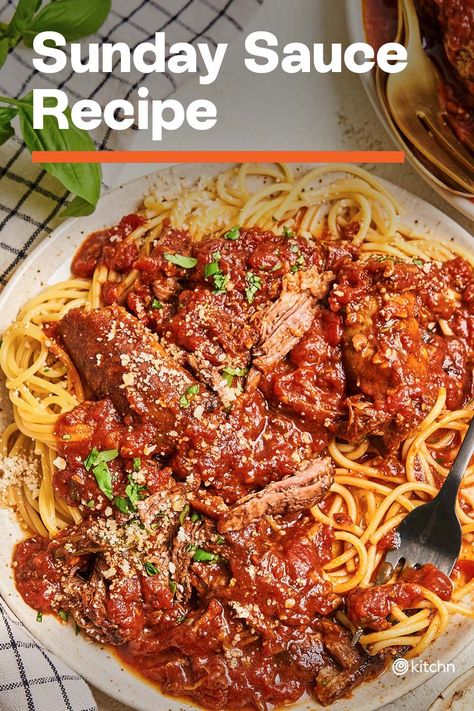 Sunday Sauce Recipe, Sugo Recipe, American Childhood, Italian Sauce Recipes, Meat Gravy, Italian Gravy, Italian Meat Sauce, Italian Pasta Sauce, Pasta With Meat Sauce