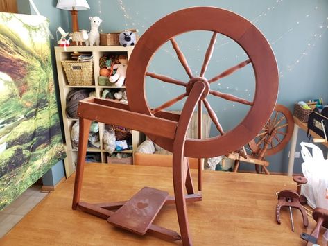 Painted Spinning Wheel, How To Build A Spinning Wheel, Yarn Spinning Wheel, Diy Spinning Wheel For Yarn, Ashford Traditional Spinning Wheel, Ashford Spinning Wheel, Wool Spinning Wheels, Drop Spindle, Wheel Art