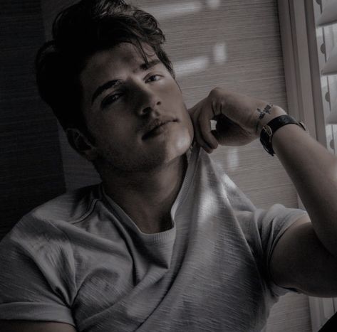 Gregg Sulkin, Male Portrait Poses, Gentleman Aesthetic, Mens Photoshoot Poses, Photographie Portrait Inspiration, Men Photography, Best Poses For Men, Photo Pose For Man, Boy Photography Poses