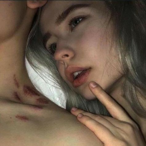 Hickies Neck, Kiss Mark, Teenage Romance, Love Bites, Cute Relationship Photos, Cute Relationship Goals, Couple Aesthetic, Poses For Pictures, Cute Couple Pictures