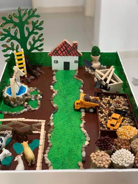 Farm School Project, Farm Provocation, Farm Diorama Projects, Farm Diorama Ideas For Kids, Farm Miniature Diy, Rangoli Side Designs, Janmashtami Decoration, Flower Crafts Kids, Diy Popsicle Stick Crafts