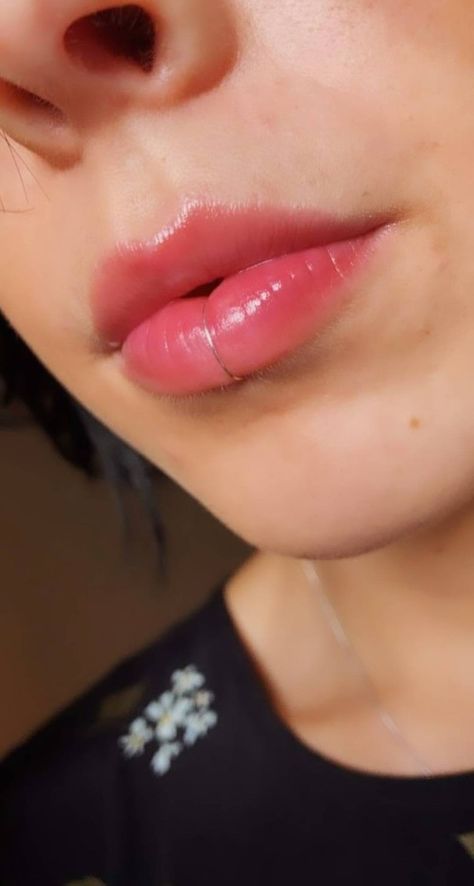 Small Lip Piercing, Hoop Lip Piercing, Labret Piercing Ring, Lip Sizes, Ashley Piercing, Lip Piercing Ring, Labret Ring, Large Lips, Lip Rings