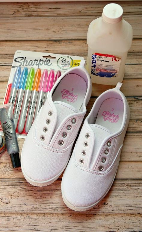 Painting Canvas Sneakers, Sharpie Shoes Diy Rubbing Alcohol, How To Seal Painted Shoes, Diy Canvas Shoes Ideas, Painted Shoes Diy Easy, Upcycling Shoes, Painting Sneakers, Diy Galaxy Shoes, Canvas Shoes Diy