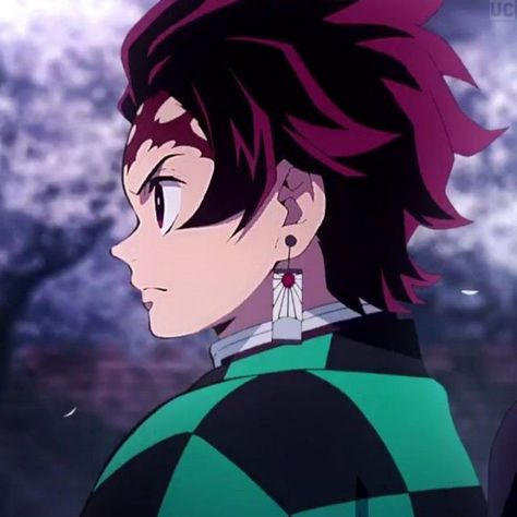 Tanjiro Kamado from: Demon Slayer Glass Painting Pictures, Tanjiro Pfp, Nezuko Pfp, Demon Slayer Pfp, Damon Slayer, Anime Demon Slayer, Nezuko Kamado, Tanjiro Kamado, Matching Pfp