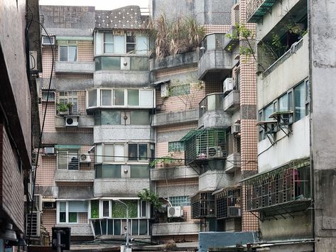 Residential Buildings in #Taipei , #Taiwan. #asia #architecture Taipei Architecture, Taiwan Apartment, Taiwan Architecture, Asia Architecture, Taipei Taiwan, Building Structure, Residential Building, Residential Architecture, Apartment Building