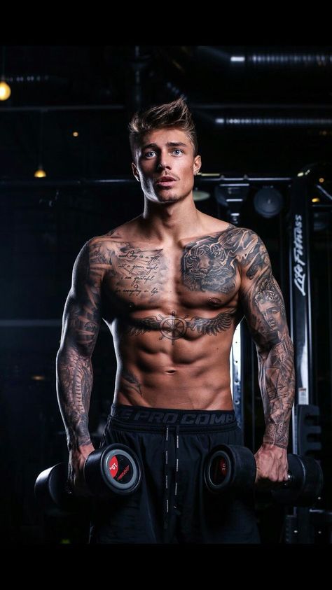 Johnny Edlind, Modern Quiff, Tatted Men, Modele Fitness, Chest Tattoo Men, Fitness Photoshoot, Inked Men, Tattoo Sleeve Men, Muscular Men