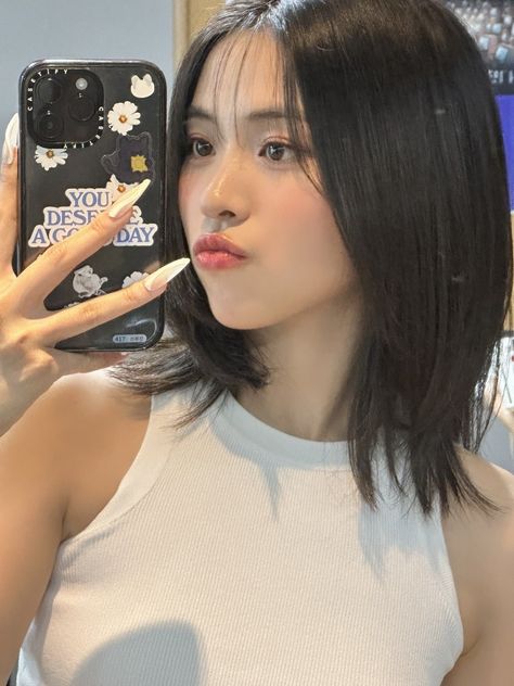 Ryujin Pics, Fluffy Hair, Girl Crush, Korean Girl, Pretty Woman, Hair Inspo, K Pop, بلاك بينك, Kpop Girls