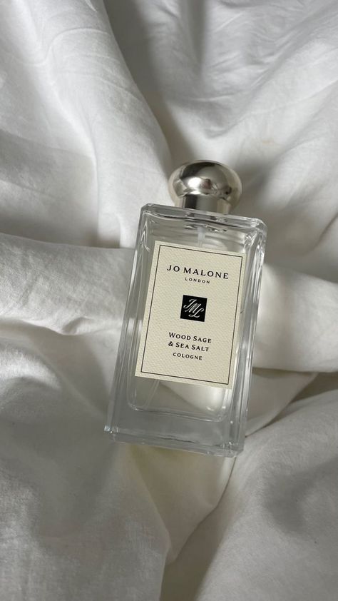 instagram: ea_sab Jo Malone Orange Blossom, Jo Malone Perfume, Alcohol Free Fragrance, Perfume Photography, Feminine Fragrance, Warm Fragrance, Celebrity Perfume, Skin Food, Sweet Fragrances