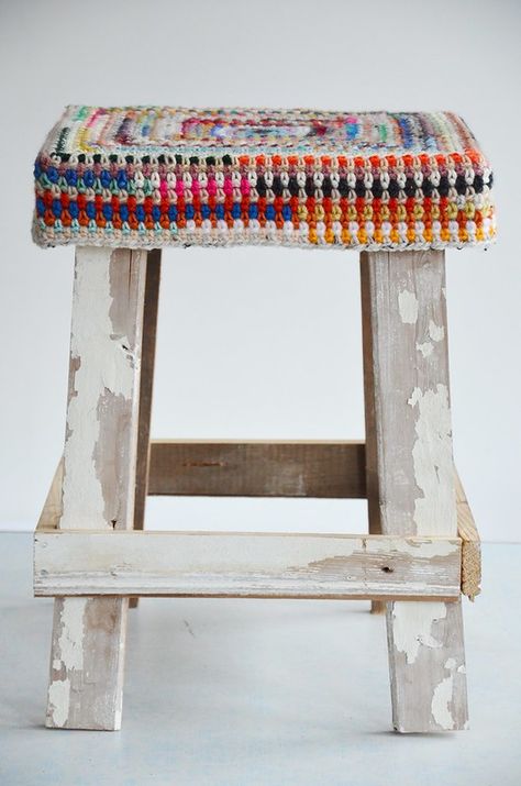 Crochet Stool Cover, Waking Up Late, Stool Covers, Loose Ends, Wood Stool, Big Balls, Crochet Home, Saturday Morning, Vanity Bench