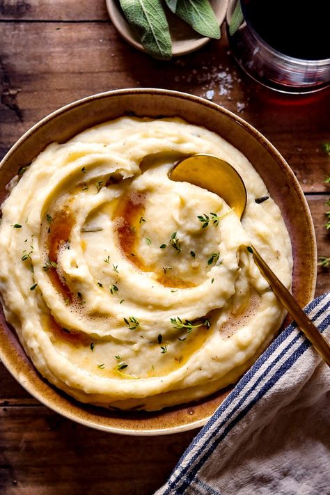 Sour Cream Mashed Potatoes, Garlic Mashed Potatoes Recipe, Butter Mashed Potatoes, Mashed Potatoes Recipe, Cubed Potatoes, Mashed Potato Recipes, Potato Sides, Garlic Mashed Potatoes, Garlic Mashed