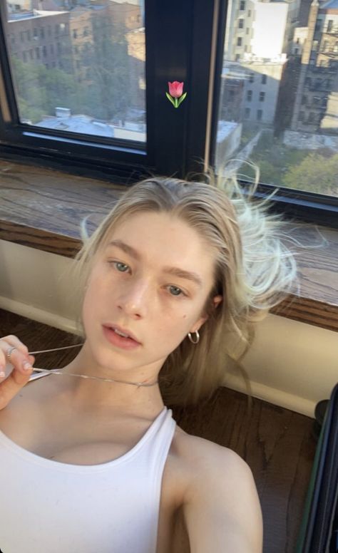 Hunter Schafer, Photographie Portrait Inspiration, So In Love, Girl Crushes, Woman Crush, Girl Crush, Look Cool, Celebrity Crush, Pretty Woman