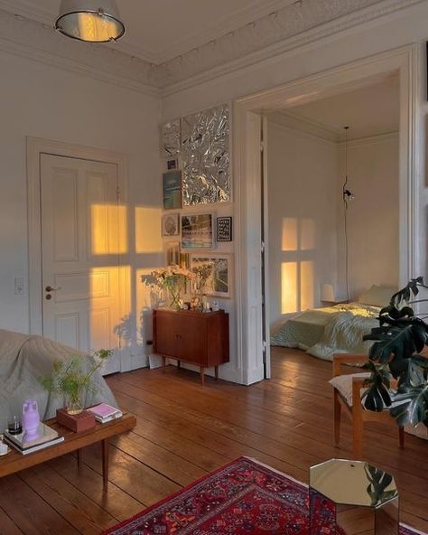 Apartment French Doors, Germany Apartment Interior, Cozy French Apartment, Berlin Apartment Interior, European Apartment Aesthetic, French Apartment Aesthetic, French Apartment Interior, Minimalist Apartment Design, New York Style Apartment