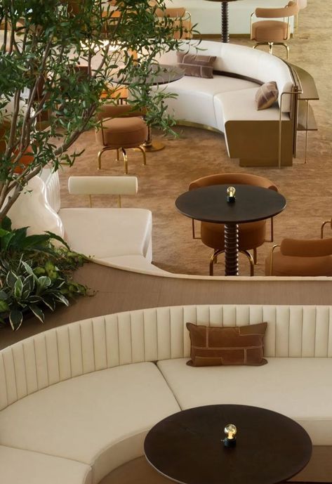 Booth Seating Design, Curved Banquette Seating, Banquette Seating Restaurant, Restaurant Banquette, Booth Seat, Restaurant Design Inspiration, Boutique Hotels Design, Lobby Seating, Lounge Interiors