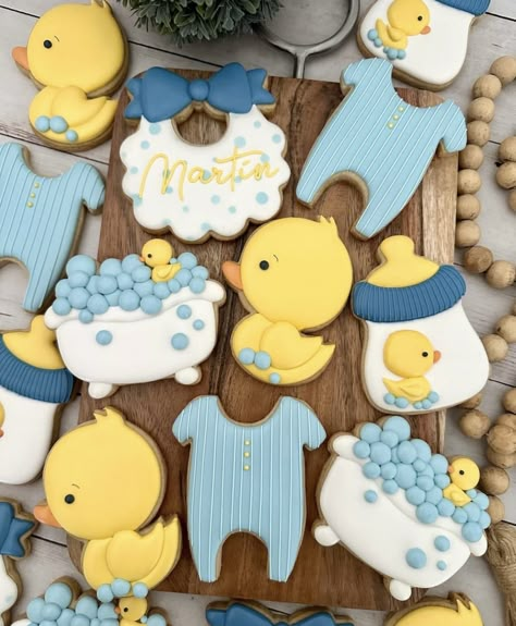 Rubber Duck Cookies, Baby Shower Sugar Cookies Boy, Icing Cookies Recipe, Baby Shower Decorated Cookies, Duck Baby Shower Theme, Royal Icing Cookies Recipe, Duck Cookies, Baby Boy Cookies, Handmade Cookies