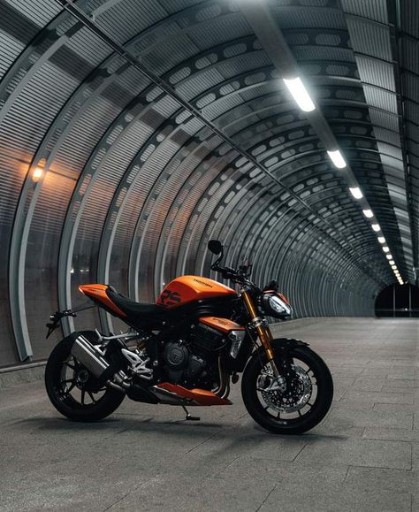 Triumph Speed Triple 1200 RS: The Ultimate Naked Sports Bike Triumph Speed Triple 1200 Rs, Speed Triple, Triumph Speed Triple, Triumph Street Triple, Sports Bike, Suspension Systems, Sport Bikes, Bike, Technology