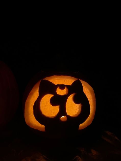 Pumpkin Carving Designs Creative, Studio Ghibli Pumpkin Carving, Easy Cat Pumpkin Carving, Pumpkin Carving Designs Printable, Easy Cute Pumpkin Carving Ideas, Pumpkin Carving Faces Easy, Cute Pumpkin Carving Ideas Simple, Pumpkin Carving Easy, Cheshire Cat Pumpkin