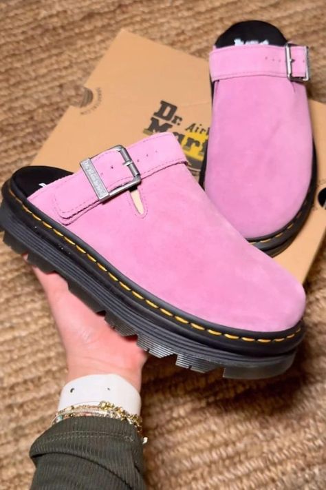 These Dr. Marten Clogs So Fire 🔥😮‍💨 . I Need Them All Pink Doc Martens, Martin Shoes, Pretty Shoes Sneakers, New Sneakers, Pretty Shoes, Pink Outfit, Doc Martens, School Outfit, Minimalist Outfit