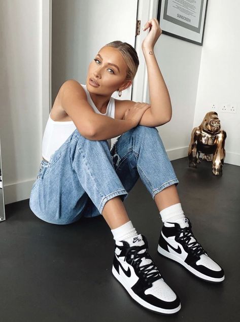 Outfits With Air Jordans, Great Gatsby Party Outfit, Cute Outfits With Jordans, Jordan Outfits Womens, Air Jordan 1 Outfit Women, Jordan Outfit Women, Air Jordan Outfit, Outfits With Jordan 1s Fashion Styles, Sarah Ashcroft