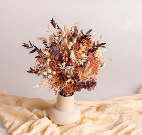 Bouquet Pastel, Bud Vases Flowers, Flower Crown Bridesmaid, Preserved Eucalyptus, Groomsmen Boutonniere, Dried Eucalyptus, Rustic Bouquet, Bunny Tails, Dried Bouquet