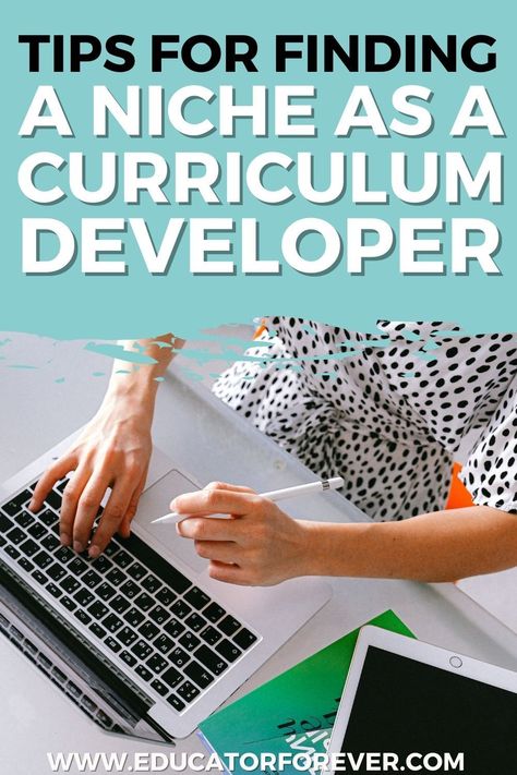 If you're ready to leave the classroom, but stay in education, curriculum development might be a great option! Here I'm sharing how to develop a niche in curriculum development, whether you're interested in freelance curriculum writing or work-from-home curriculum development jobs. Learn more about how to leave the classroom, and pursue another career that will give you freedom and flexibility! Curriculum Writing, Curriculum Developer, Work Resume, Educational Tips, Teaching Job, Library Media Center, Writing Curriculum, Flexible Jobs, Curriculum Design