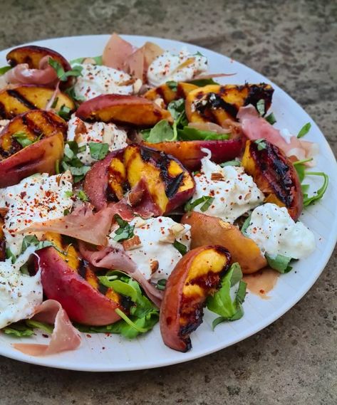 Grilled Peach and Burrata Salad | Foodtalk Burrata Salad Recipe, Italian Summer Dinner Party, Italian Summer Dinner, Peach And Burrata, Peach Burrata, Almond Salad, Burrata Salad, Summer Dinner Party, Italian Dinner Party