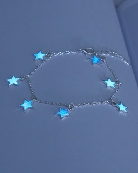 Tassel Anklet, قلادات متدلية, Star Anklet, Pretty Jewelry Necklaces, Glow In Dark, Dark Star, Going To The Beach, Charms Bracelets, Five Pointed Star