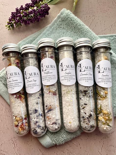 Bath Salt Soak Tubes Set of 6- Botanical Bath Salt Wedding Baby Shower Favors - 2 oz Spa Salt Tubes - Natural Bath Salts Gift Set by LauraBotanicals on Etsy Bath Salt Bar Display, Bath Salt Tubes, Bath Salt Gift Ideas, Spa Baby Shower Ideas, Bath Salts Packaging Ideas, Bath Salt Packaging, Bath Salt Gift Set, Bath Salts Gift, Summer Wedding Favors