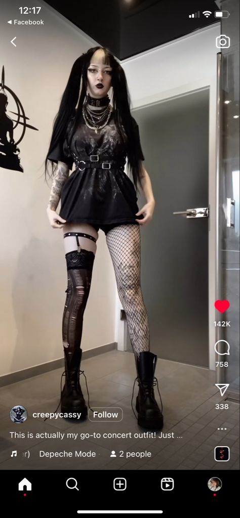 Festival Goth Outfit, Gothic Festival Outfits, Goth Festival Outfit, Goth Festival, Goth Fits, Goth Rave, Goth Outfit, Outfit Styles, Emo Goth