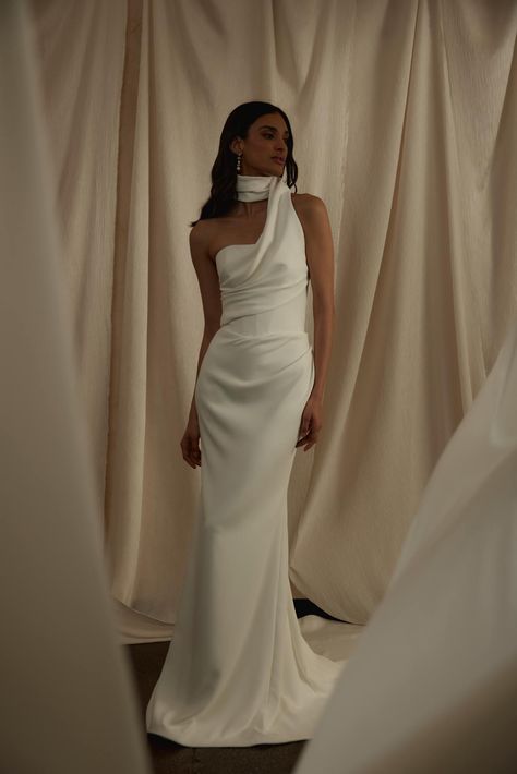 Enaura Bridal, Draped Wedding Dress, Elegant Bridal Dress, Bridal Trends, Crepe Wedding Dress, Classy Wedding Dress, Sheath Gown, Silk Wedding Dress, Bridal Fashion Week