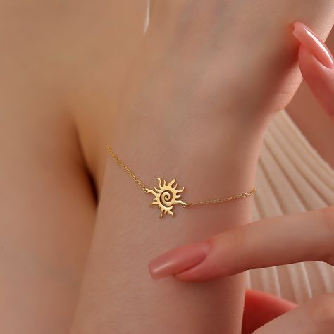 Visit our Etsy shop for great summer jewelry 🌞 Necklace / Earrings / Bracelet Sun Jewelry Set 🥰 https://creativextyjewelry.etsy.com/listing/1726034523 Braclets Gold, Sun Bracelet, Sun Jewelry, Gold Charm Bracelet, Couple Outfits, Summer Jewelry, Gold Charm, Jewelry Necklace, Necklace Earrings