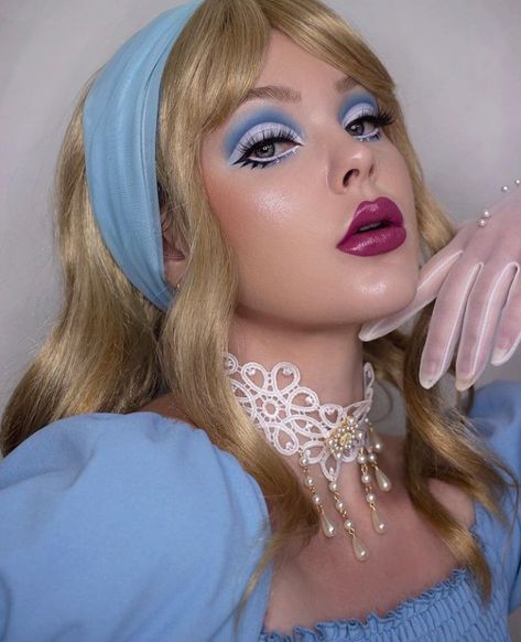 Cinderella Make Up Ideas, Cinderella Halloween Makeup, Cinderella Makeup Look Disney Princess, Cinderella Inspired Makeup, Cinderella Makeup Looks, Cinderella Eyeshadow, Halloween Makeuo, Ariana Grande Makeup Tutorial, Cinderella Stepsisters