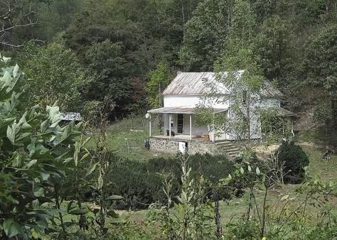 A HOME IN THE HOLLER by NC Cigany, via Flickr Old Homestead, Living Off The Land, Southern Gothic, Old Farm Houses, Appalachian Mountains, Gothic Aesthetic, Old Farm, Take Me Home, Abandoned Houses