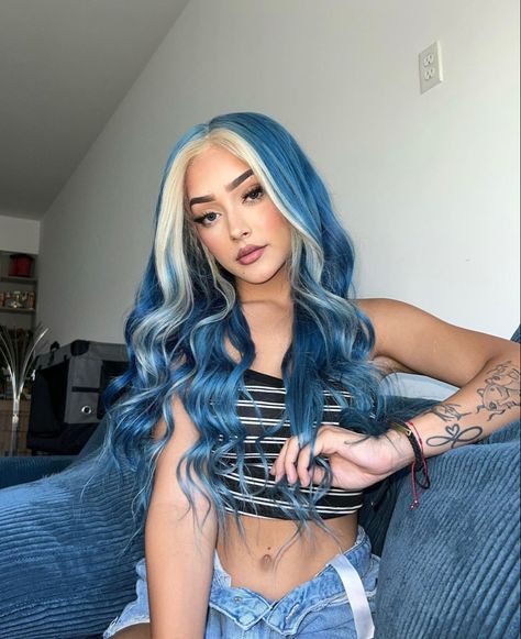 Peekaboo And Money Piece, Light Blue Hair Underneath, Blue Extensions Hair, Blonde With Blue Hair, Blue Peekaboo Highlights, Blonde And Blue Hair, Hair Color Styles, Underneath Hair Color Ideas, Black To Blonde Hair