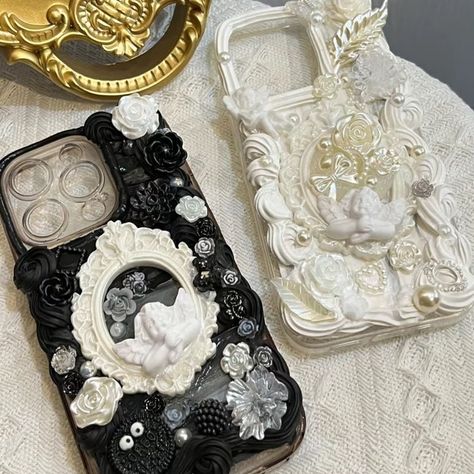 Chasing moonbeams 🌙✨ #CASETTE Decoden Phone Case Black And White, Decoden Phone Case Black, Goth Decoden Phone Case, Whipped Cream Phone Case, Baroque Phone Case, Decoden Cream Phone Case, Deco Den Phone Case, Phone Cases With Charms, Charm Phone Cases