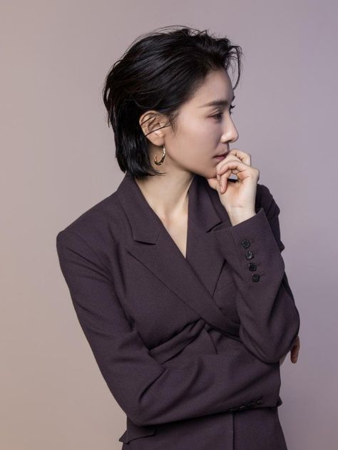 Kim Seo Hyung, Business Portraits Woman, Professional Profile Pictures, Kim Seo-hyung, Professional Headshots Women, Profile Photography, Business Portrait Photography, Corporate Women, Headshots Women