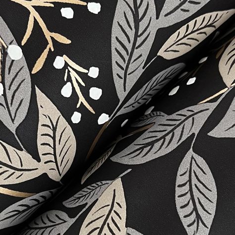 Willowberry is a beautiful, easy yet modern botanical from Rifle Paper Co and @york_wallcoverings. #wallpaper #justwallpaper #riflepaperco #walldecor Modern Floral Wallpaper, T Wallpaper, Product Knowledge, Willow Leaf, Mini Moderns, The Company Store, York Wallcoverings, Botanical Wallpaper, Wallpaper Direct