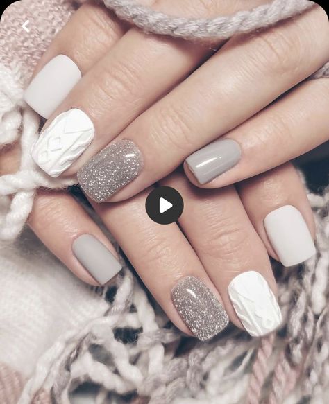 Matte Xmas Nails, New Years Sweater Nails, Winter Nails Sweater Art Designs, Acrylic Sweater Nails, Matt Winter Nails, Grey Winter Nail Designs, Sweater Winter Nails, Winter Sweater Nail Designs, Winter Grey Nails