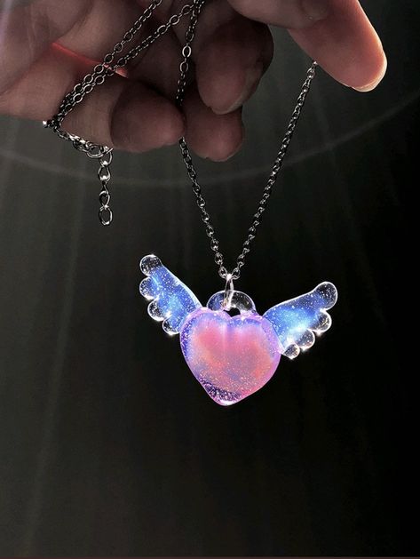 Gothic Punk Fashion, Heart Wings, Creative Necklace, Wings Necklace, Pink Angel, Wing Jewelry, Making Glass, Angel Jewelry, Angel Heart