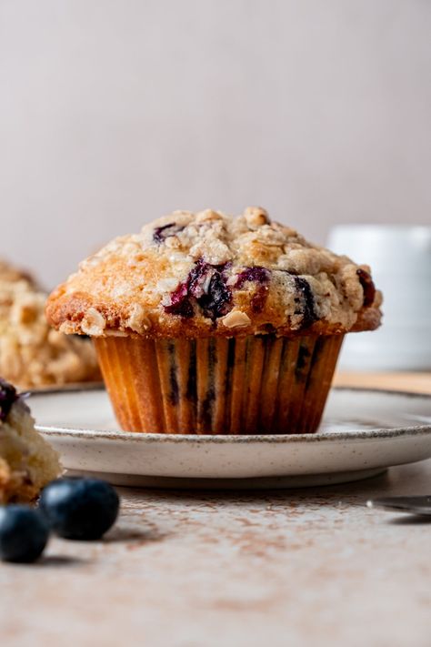 Blueberry Buttermilk Muffins With Streusel Topping - Whisked Away Kitchen Maultaschen Recipe, Medovik Recipe, Blueberry Buttermilk Muffins, Buttermilk Blueberry Muffins, Muffins With Streusel Topping, Buttermilk Blueberry, Russian Honey Cake, Blueberry Streusel Muffins, Buttermilk Muffins