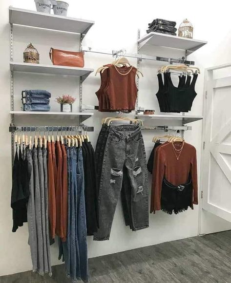 Clothing Boutique Decor, Clothing Boutique Interior, Fashion Store Design, Clothing Store Displays, Retail Store Interior Design, Clothing Store Interior, Clothing Store Design, Store Design Boutique, Visual Merchandising Displays