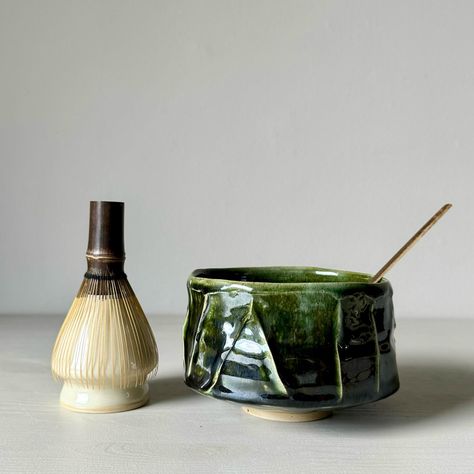 A matcha whisk holder is called a “kusenaoshi.” This essential tool is used to maintain the shape and longevity of the bamboo whisk, or chasen, which is crucial for preparing matcha tea. After each use, the chasen is rinsed and placed on the kusenaoshi. This allows the tines of the whisk to dry properly and prevents them from bending or breaking. The kusenaoshi not only helps preserve the chasen’s functionality but also ensures it remains a beautiful and effective tool for making matcha. I ... Making Matcha, Bamboo Whisk, Matcha Whisk, Matcha Bowl, Matcha Tea, Food Obsession, Pottery Ideas, Bending, Being Used