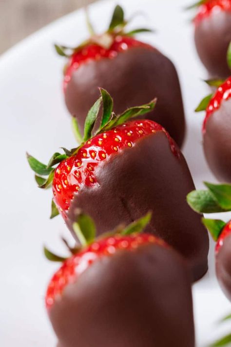 Keto Chocolate Covered Strawberries - The Big Man's World ® Recipes Using Fresh Strawberries, Chocolate Dipped Strawberries Recipe, Easy Chocolate Covered Strawberries, Dipped Strawberries Recipe, Keto Ingredients, Strawberry Almond Milk, Chocolate Covered Strawberry Recipe, Low Carb Fruit, Keto Chocolate Chips