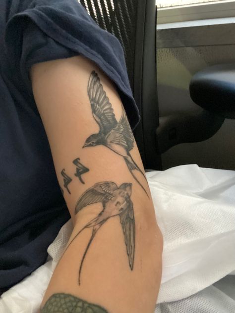 Better To Speak Or To Die Tattoo, Good Meaning Tattoos, Sick Arm Tattoos, Masculine Women Tattoos, Men’s Forearm Tattoos Flower, Forearm Tattoos Nature, Bird Knee Tattoo, Blue Birds Tattoo, Big Tattoos For Women Arm