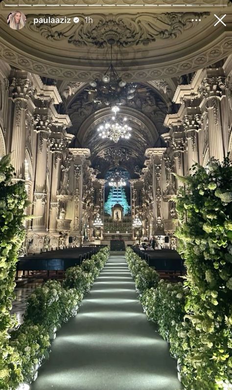 Wedding Church Decor, Big Wedding Dresses, Earthy Wedding, Dream Wedding Decorations, Cathedral Wedding, Wedding Planning Decor, Dream Wedding Venues, Wedding Decor Style, Dream Wedding Ideas Dresses