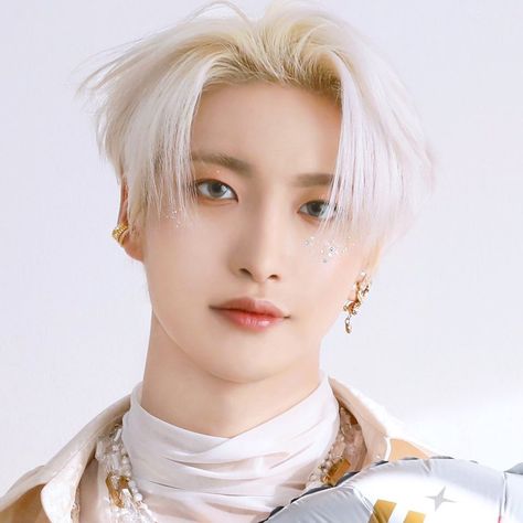 Seonghwa Silver Hair, Seonghwa White Hair, Seong Hwa, Rainbow Sherbet, Park Seonghwa, The Heart Of Man, Forever Yours, Proud Mom, Silver Hair