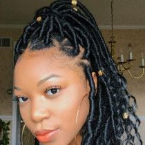 Faux Locs Medium Length, Faux Locs Medium, Crochet Goddess Faux Locs, Crochet Goddess, Goddess Faux Locs, Faux Locs Hairstyles, Shoulder Hair, Funky Hairstyles, Fringe Hairstyles