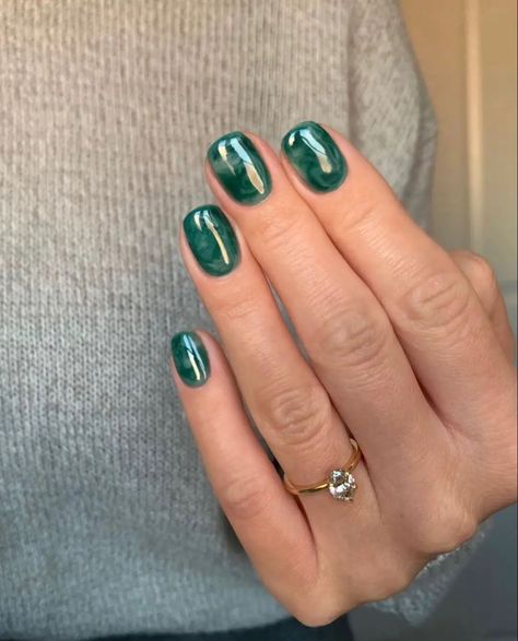 Short Manicures, Simple Short Nail Ideas, Cute Short Nail Designs, Chrome Nail Colors, Short Nail Ideas, Short Nail Manicure, Simple Fall Nails, Short Gel Nails, Chrome Nail