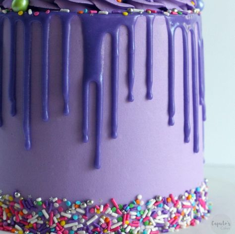 Colored Ganache, How To Make Purple, Ganache Drip, Ganache Cake, Ganache Recipe, Purple Cakes, White Chocolate Ganache, Birthday Desserts, Gel Food Coloring